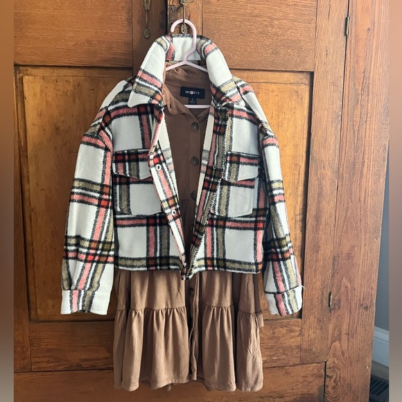 Adorable Thanksgiving, Fall, Family pictures outfit. - Picture 1 of 7